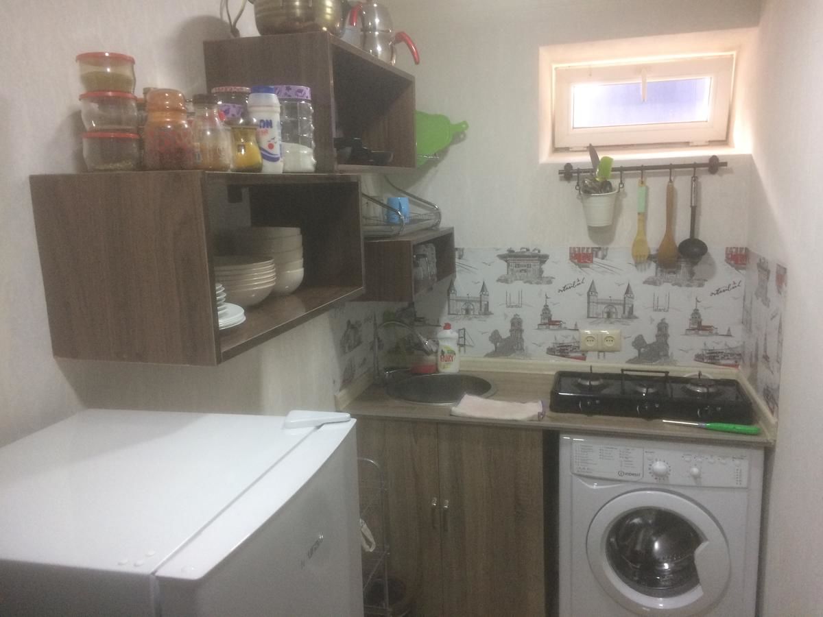 Хостелы Hostel Mini Батуми-9